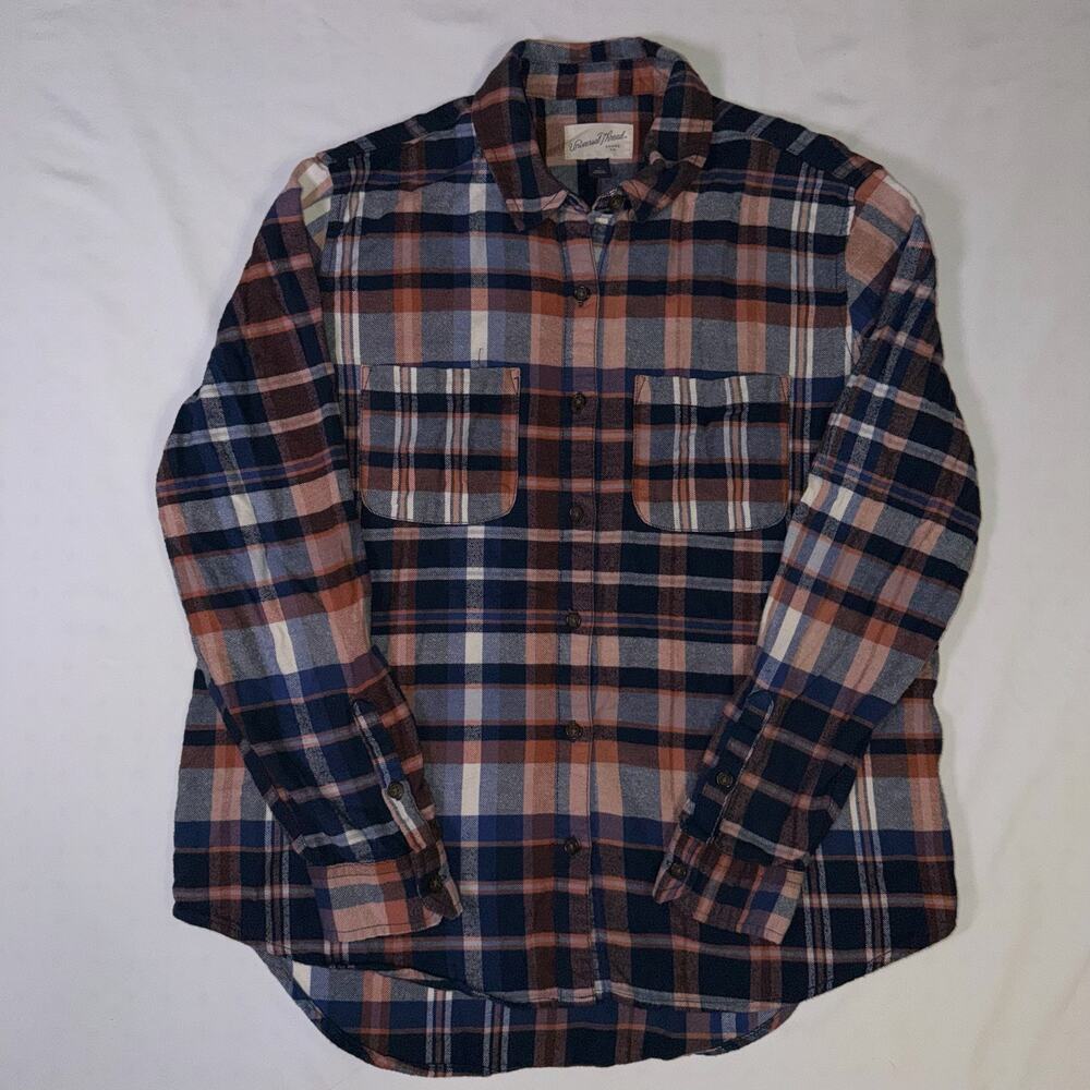 Universal Threads Women's Plaid Flannel - Size Small